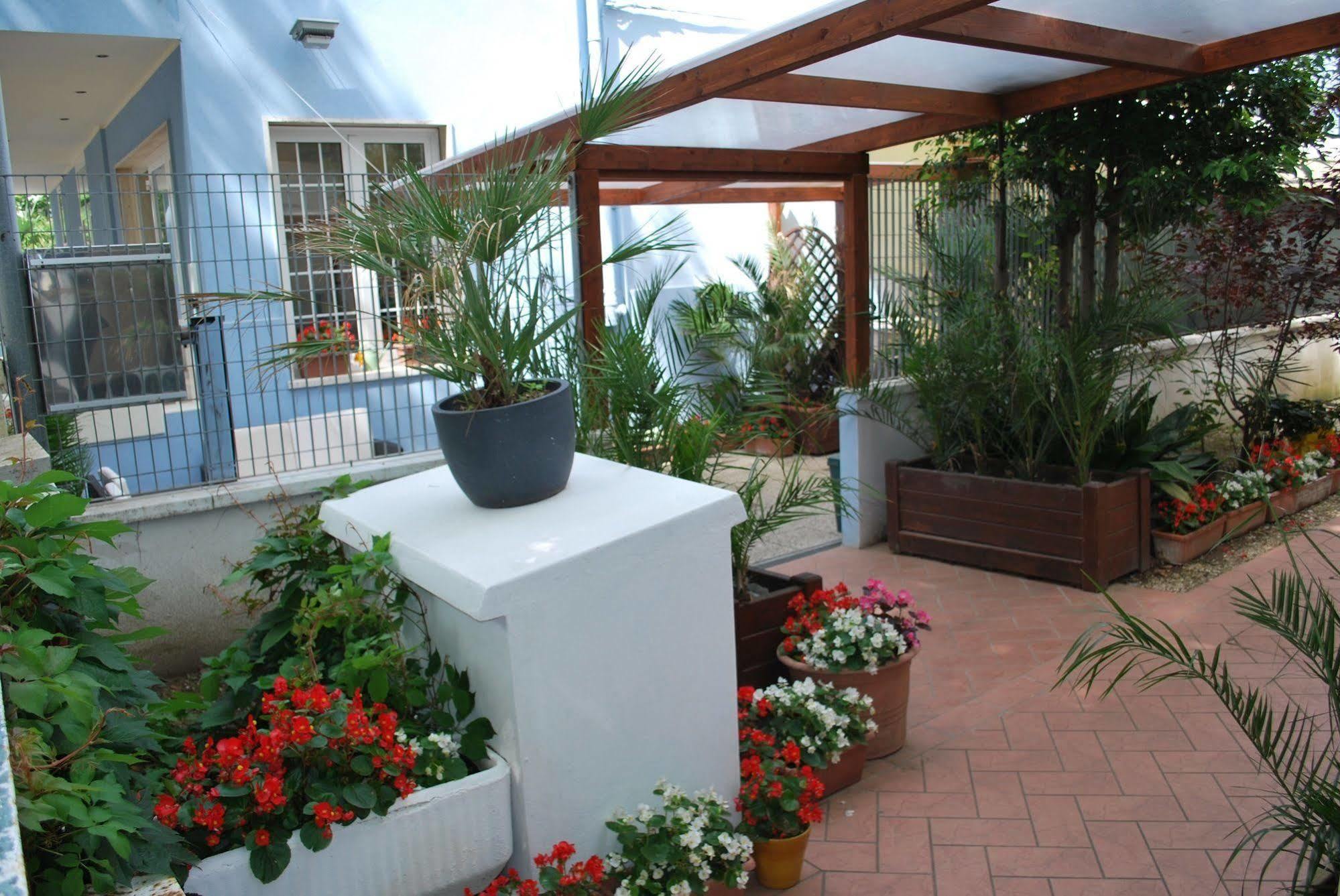 Hotel Lady Rímini Exterior foto